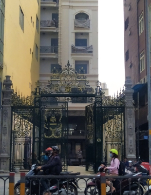 Tòa nhà VP 92-94 Đinh TIên Hoàng, HCM